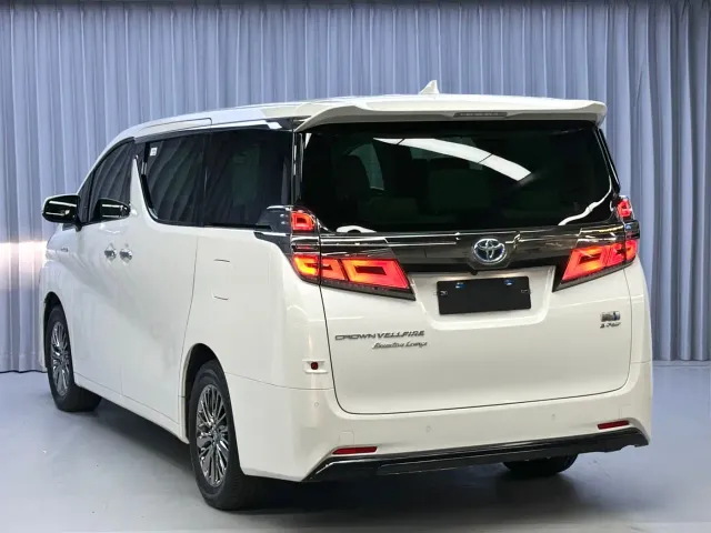 Toyota Vellfire — Фото автомобиля 4