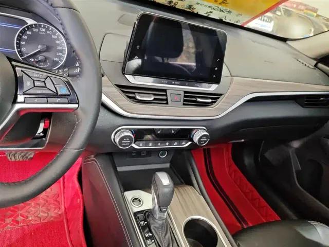 Nissan Teana — Фото автомобиля 5