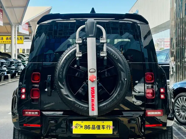 Land Rover Defender — Фото автомобиля 3
