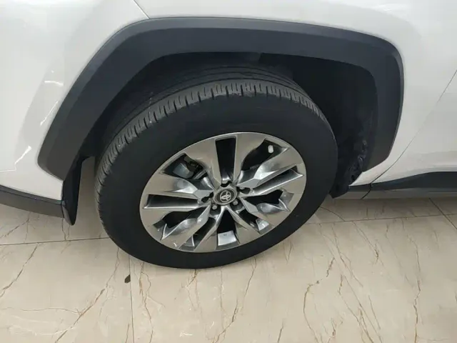 Toyota Wildlander — Фото автомобиля 22