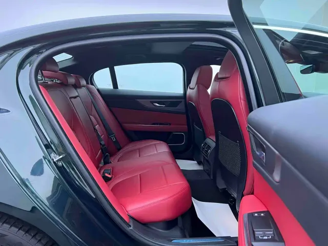 Jaguar XEL — Фото автомобиля 22