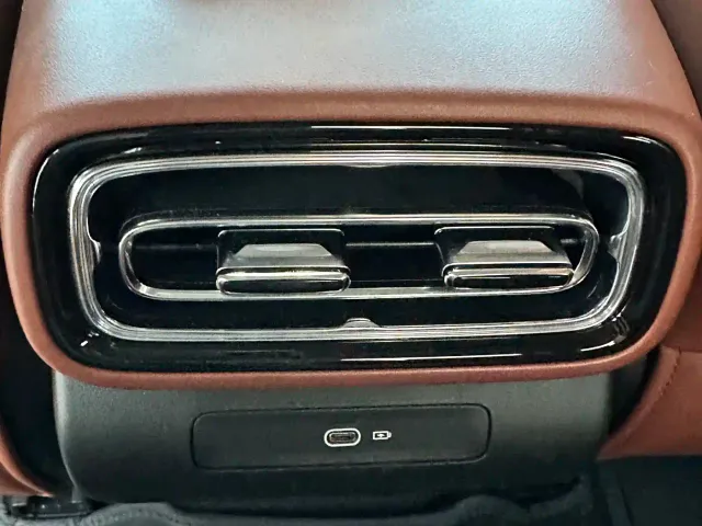 Geely Emgrand — Фото автомобиля 7