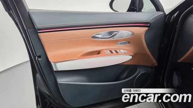Genesis GV70 — Фото автомобиля 13