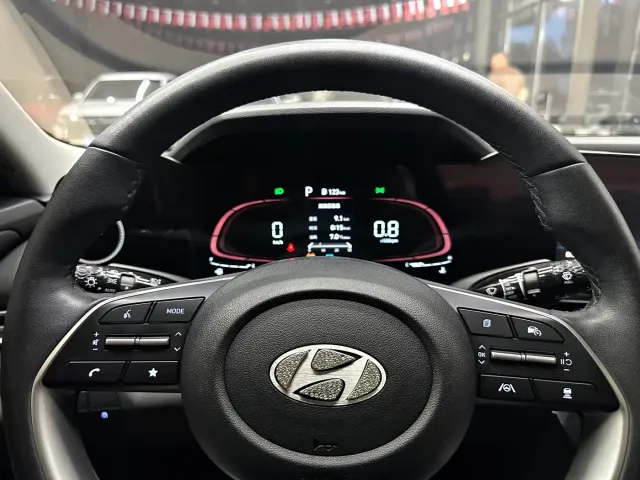 Hyundai Elantra — Фото автомобиля 17
