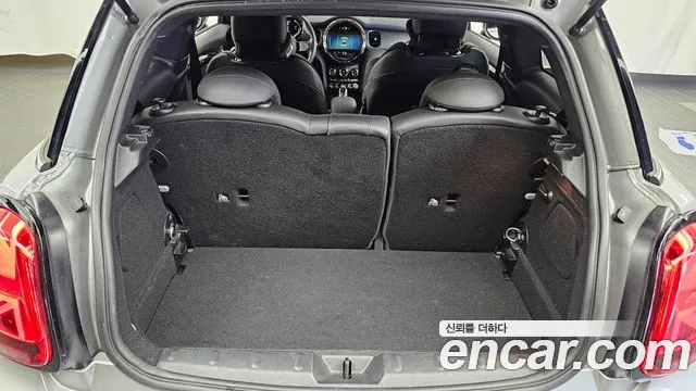 MINI Cooper Electric — Фото автомобиля 20