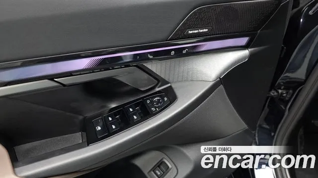 BMW 5 Series — Фото автомобиля 29