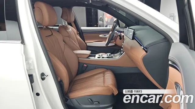 Genesis GV70 2.5T Бензин 2WD — Фото автомобиля 10