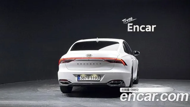 Hyundai Grandeur New — Фото автомобиля 4