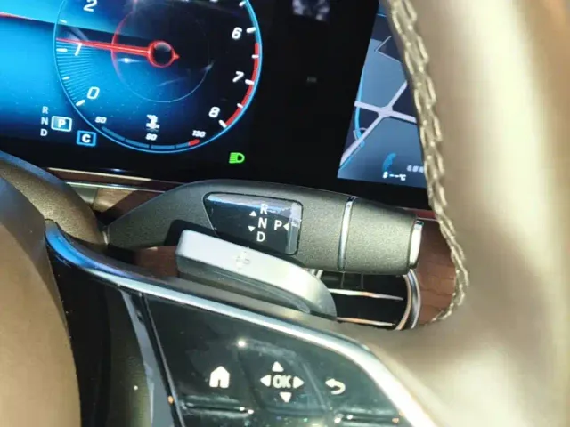 Mercedes-Benz E-Class — Фото автомобиля 13