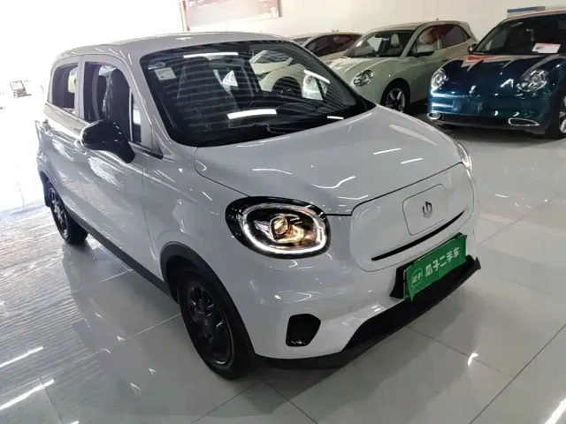 Leapmotor T03 — Фото автомобиля 3