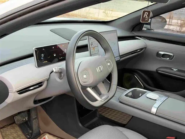 Changan Qiyuan A06 — Фото автомобиля 11