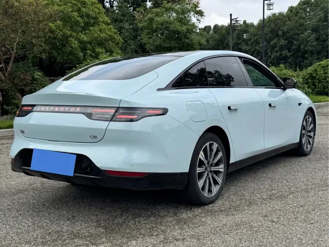 Leapmotor C01 — Фото автомобиля 7