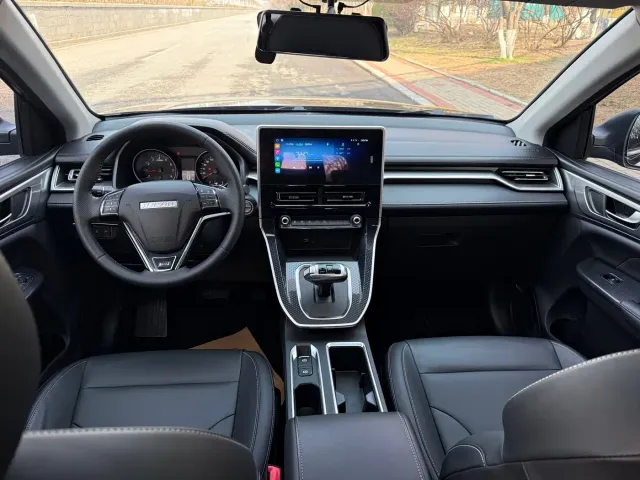 Haval M6 — Фото автомобиля 6