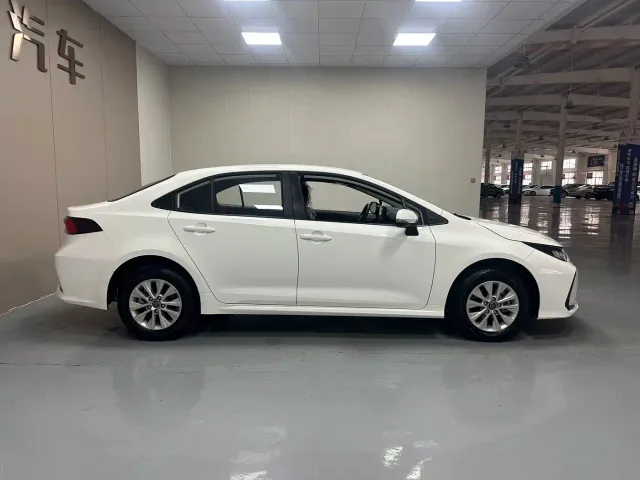 Toyota Corolla — Фото автомобиля 8