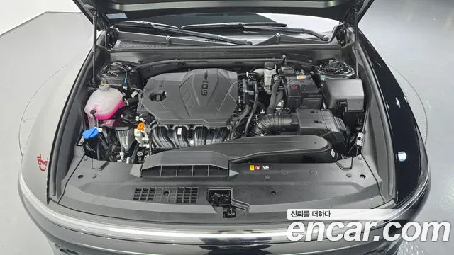 Hyundai Grandeur GN7 — Фото автомобиля 9