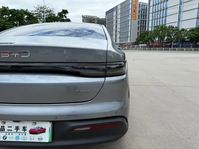 BYD Seal 05 DM-i — Фото автомобиля 16