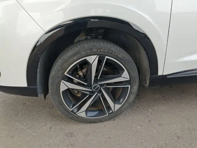 Roewe RX5 Max — Фото автомобиля 22