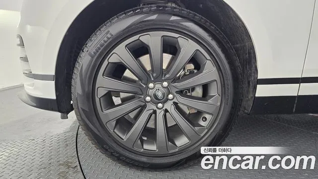Land Rover Range Rover Velar — Фото автомобиля 5