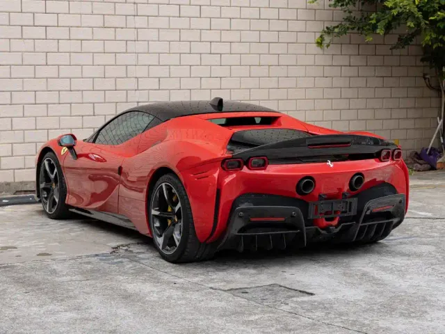 Ferrari SF90 — Фото автомобиля 6
