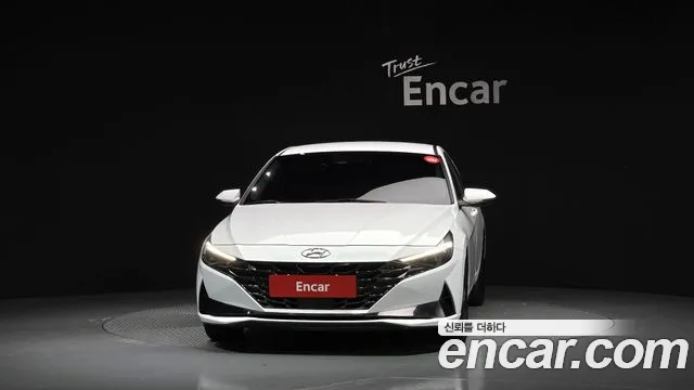 Hyundai Avante CN7 — Фото автомобиля 3
