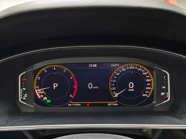 Volkswagen Passat — Фото автомобиля 16