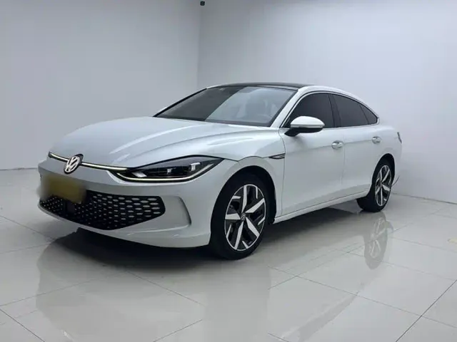 Фотография автомобиля — Volkswagen Lamando