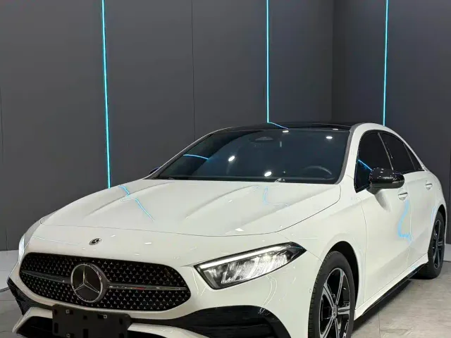 Фотография автомобиля — Mercedes-Benz A-Class