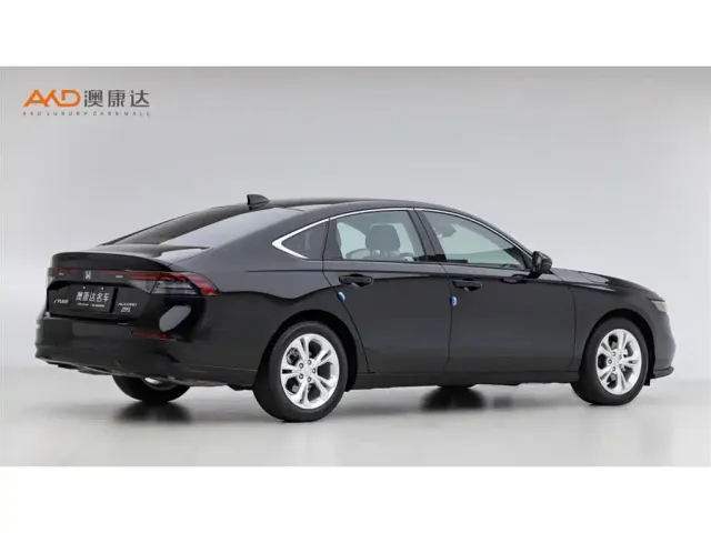Honda Accord — Фото автомобиля 3