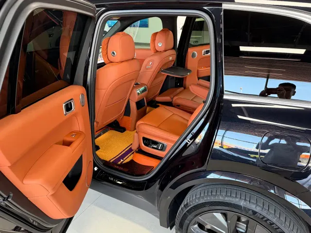 Li Auto L8 — Фото автомобиля 6