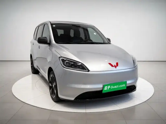 Wuling Hongguang — Фото автомобиля 23