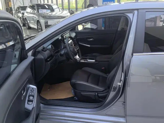 Nissan Sylphy — Фото автомобиля 9
