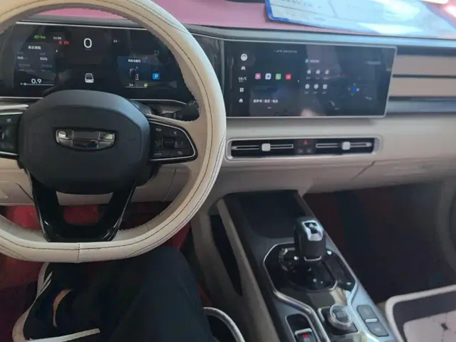Geely ICON — Фото автомобиля 12