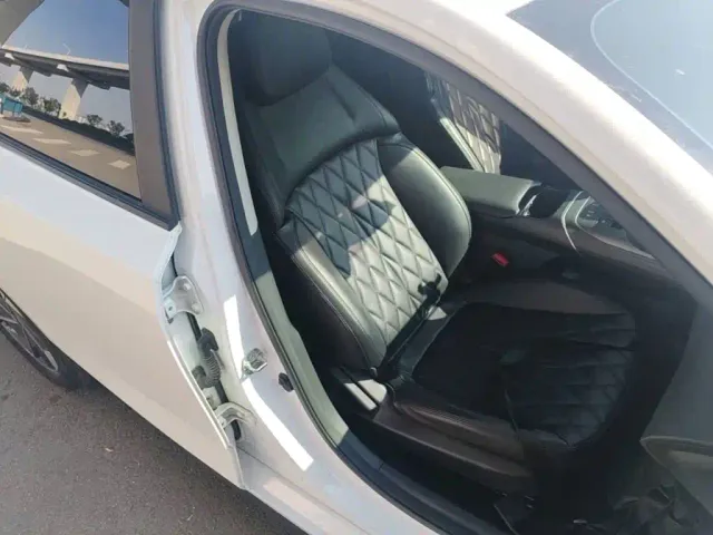 Changan Qiyuan A05 — Фото автомобиля 24