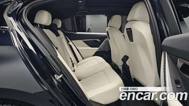 BMW 5 Series G60 — Фото автомобиля 17