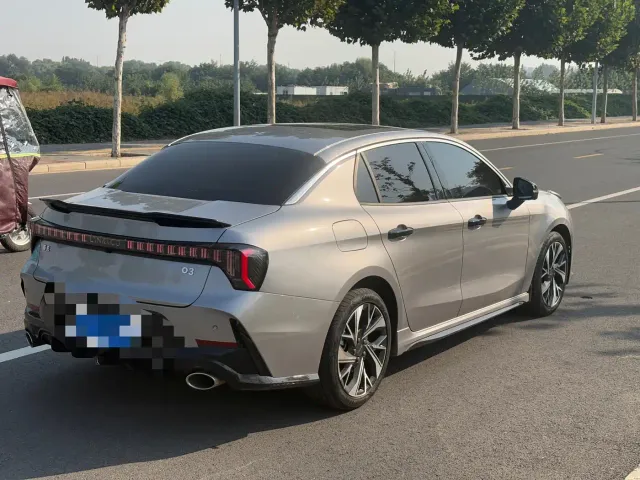 Lynk & Co 03 — Фото автомобиля 8