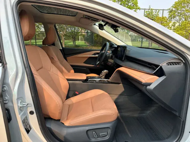 Toyota Camry — Фото автомобиля 12
