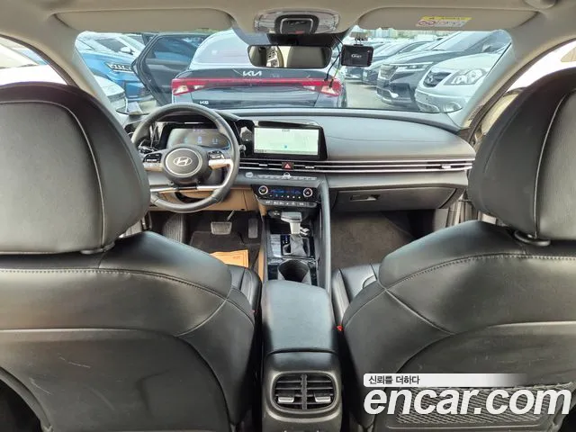 Hyundai Avante CN7 — Фото автомобиля 13