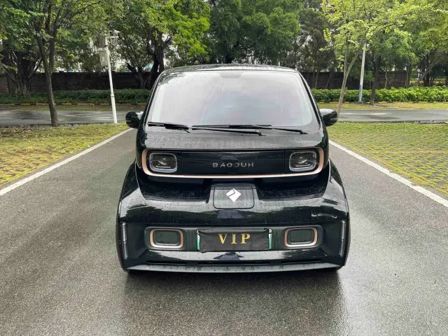 Baojun KiWi EV — Фото автомобиля 2