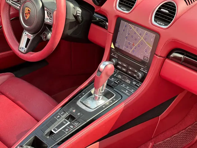 Porsche 718 — Фото автомобиля 13