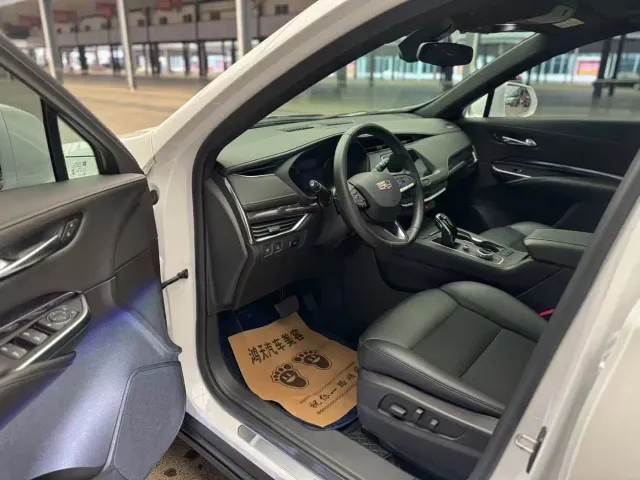 Cadillac XT4 — Фото автомобиля 7