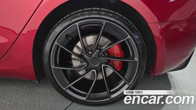Tesla Model 3 — Фото автомобиля 6