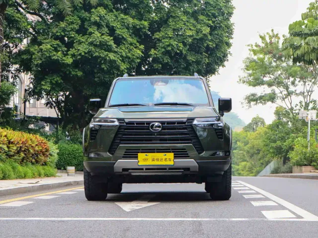 Lexus GX — Фото автомобиля 3
