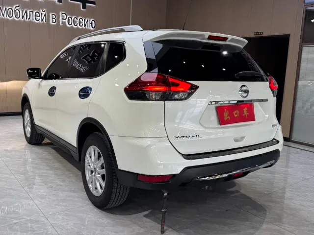 Nissan X-Trail — Фото автомобиля 4