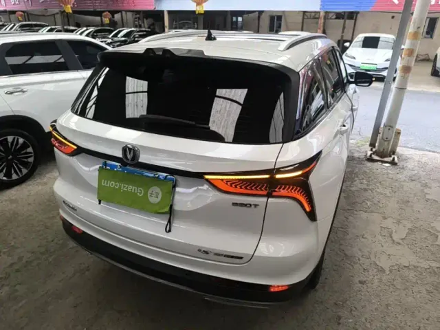 Changan CS75 Plus — Фото автомобиля 4