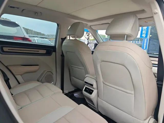 Geely ICON — Фото автомобиля 5