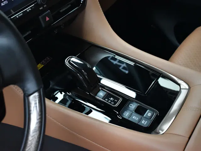 Toyota Alphard — Фото автомобиля 13