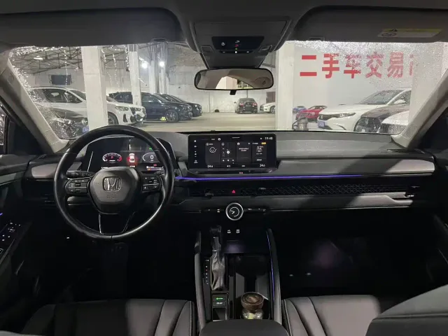 Honda Accord — Фото автомобиля 8