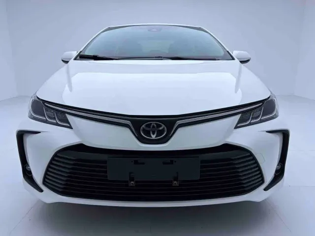 Toyota Corolla — Фото автомобиля 2
