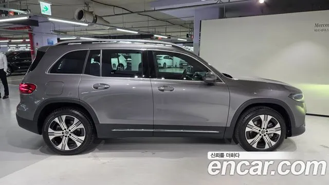 Mercedes-Benz EQB — Фото автомобиля 5