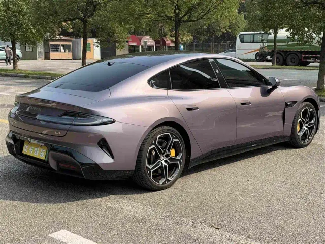 Xiaomi SU7 — Фото автомобиля 5
